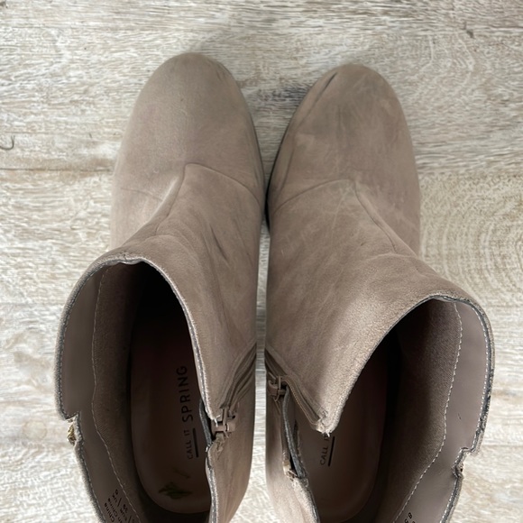 Beige booties - Picture 3 of 3